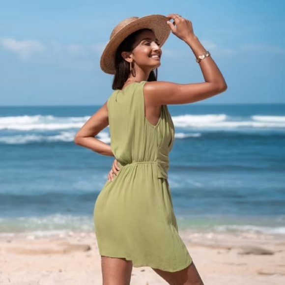 Cupshe Twisted Plunging Cover Up Dress in Green - Picture 2 of 3